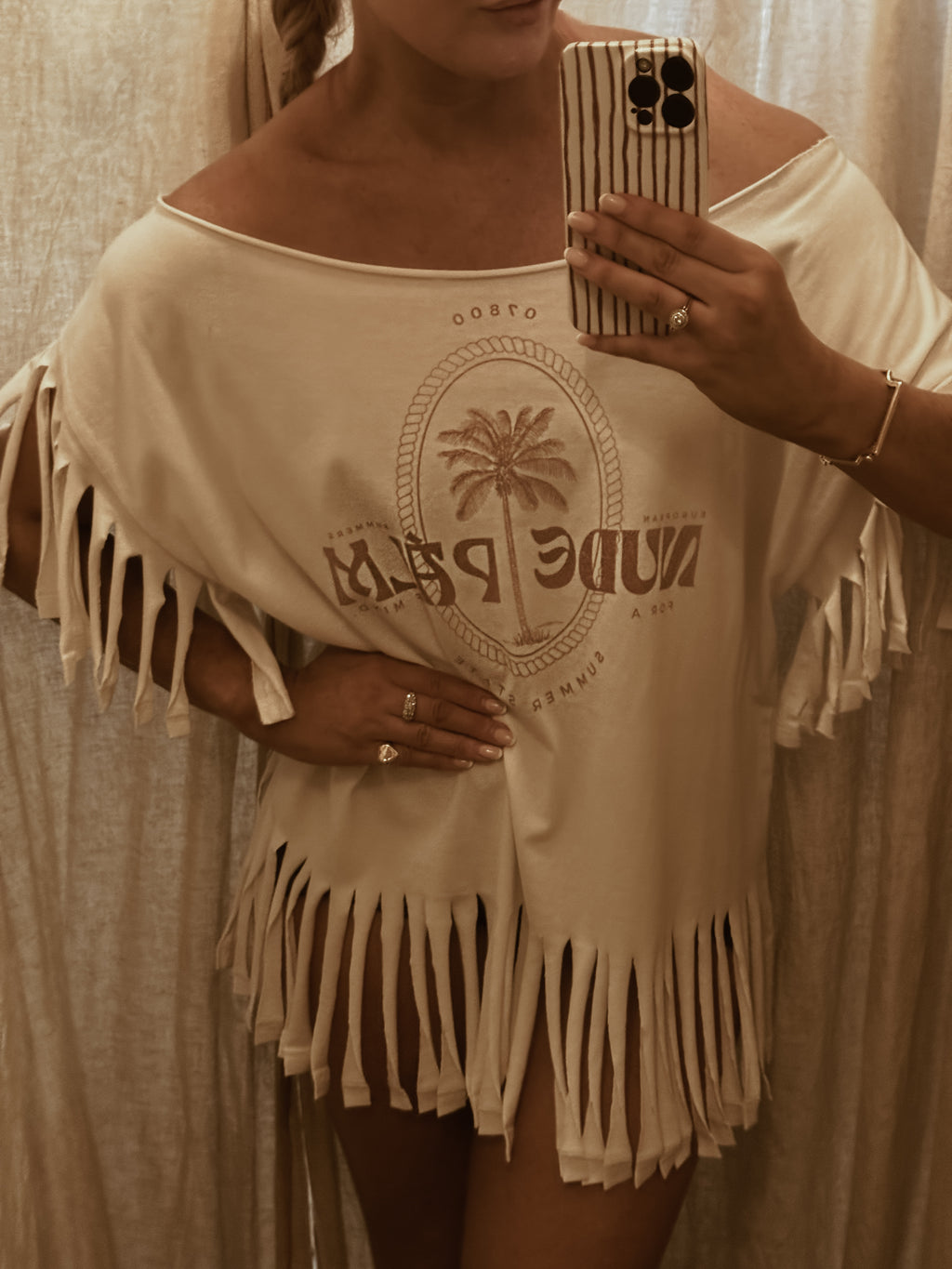 BOHEMÉ BOHEMÉ FULL FRINGE | ICONIC IBIZA ISLAND T-SHIRT - BLANCO
