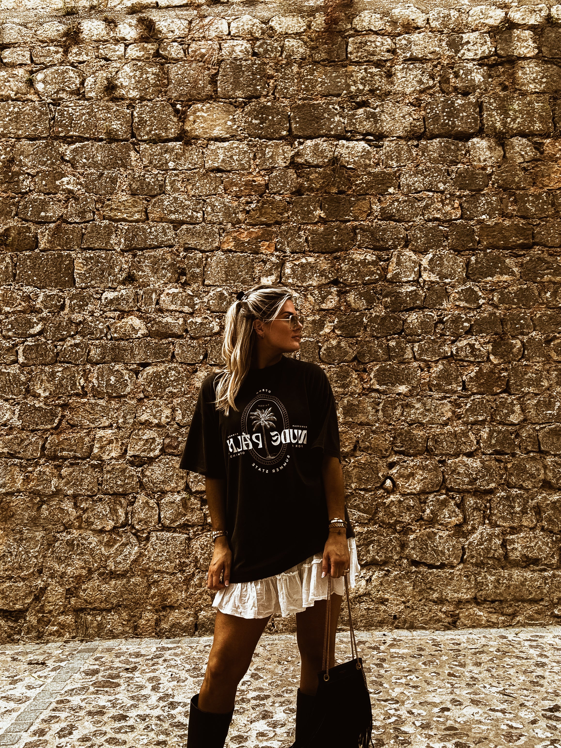 ICONIC IBIZA ISLAND T - SUN SOAKED BLACK | OVERSIZED FIT - UNISEX