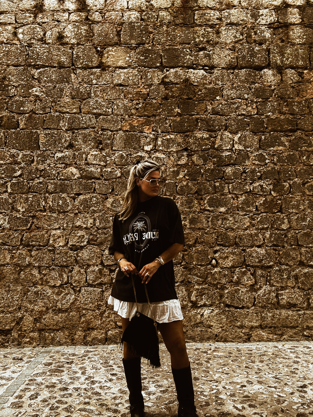 ICONIC IBIZA ISLAND T - SUN SOAKED BLACK | OVERSIZED FIT - UNISEX