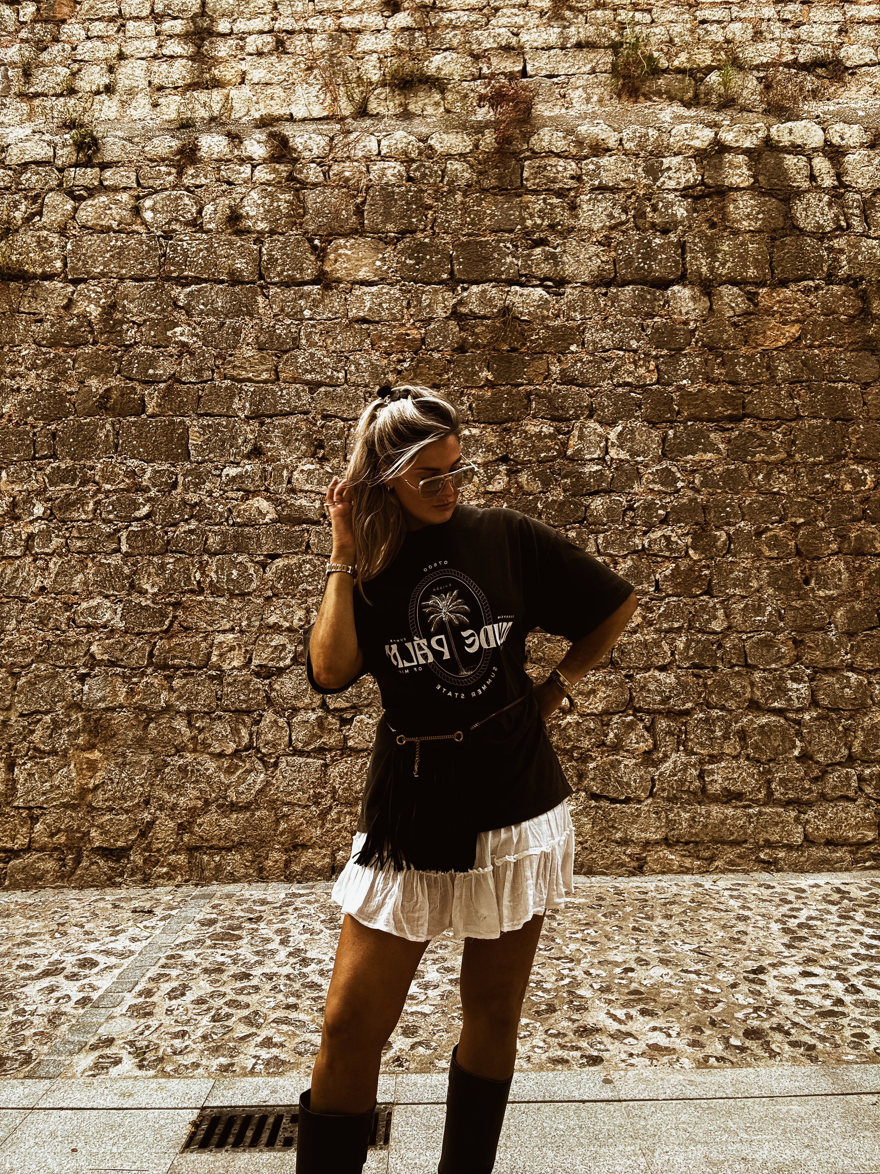 ICONIC IBIZA ISLAND T - SUN SOAKED BLACK | OVERSIZED FIT - UNISEX