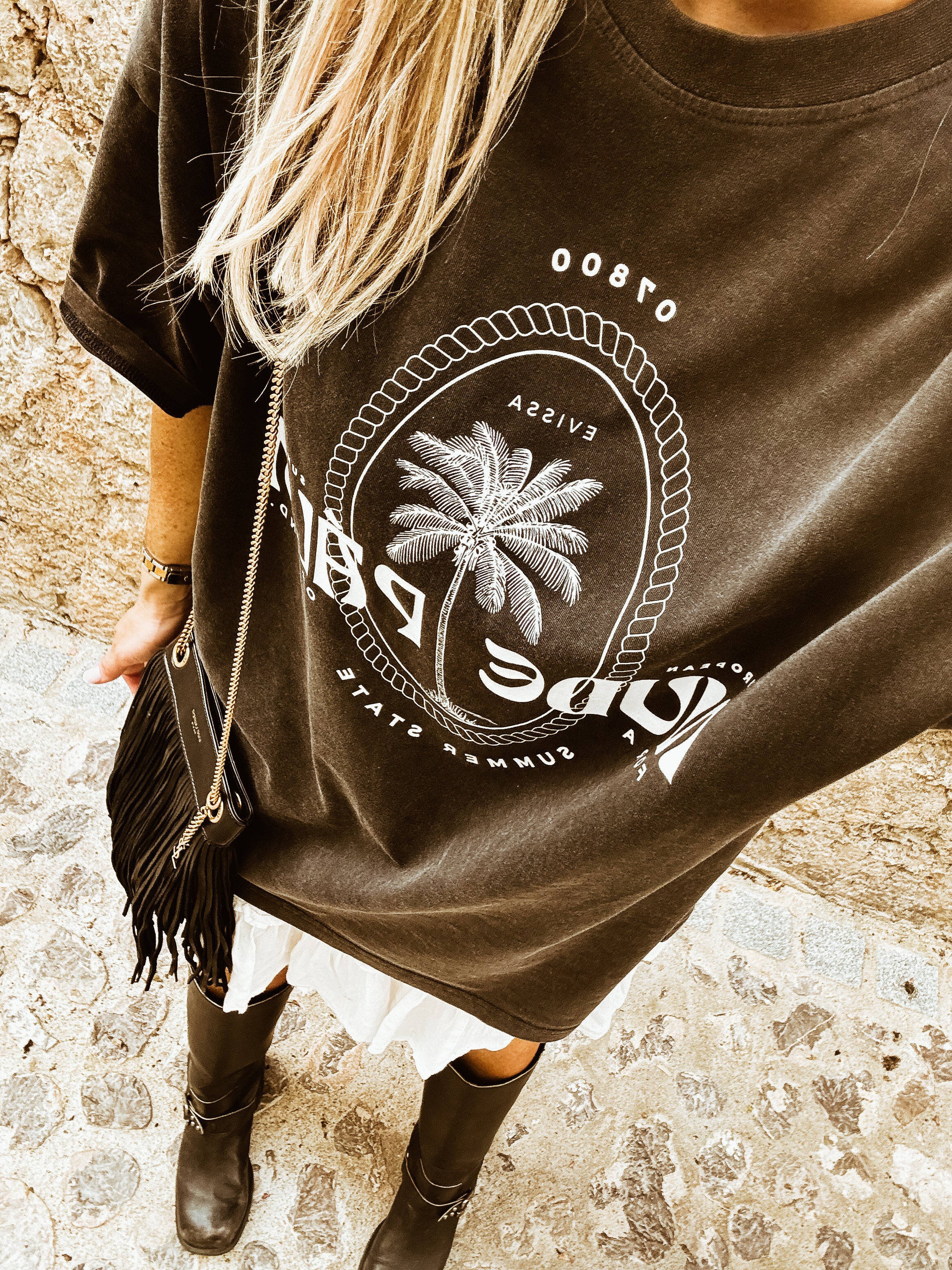 ICONIC IBIZA ISLAND T - SUN SOAKED BLACK | OVERSIZED FIT - UNISEX