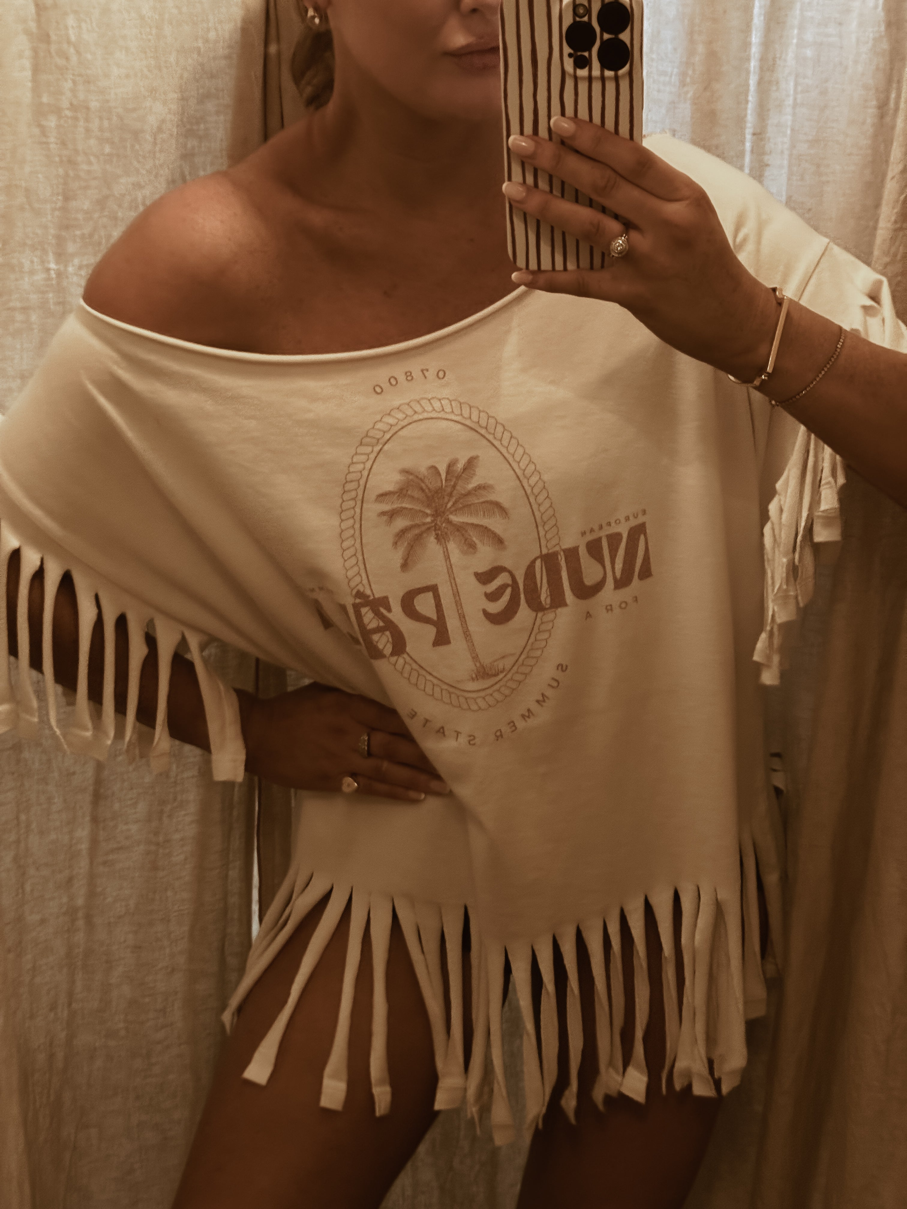 BOHEMÉ BOHEMÉ FULL FRINGE | ICONIC IBIZA ISLAND T-SHIRT - BLANCO