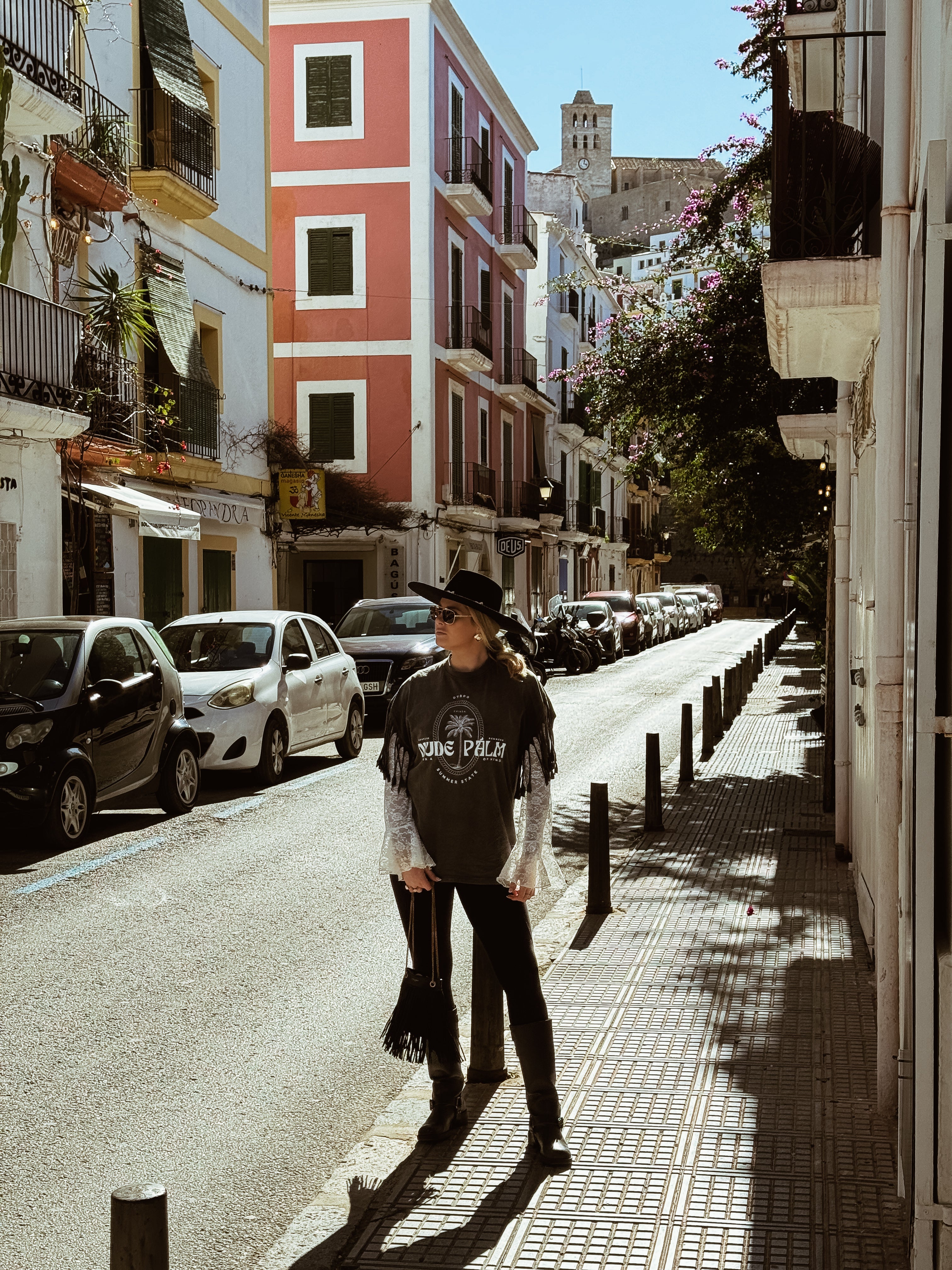 BOHEMÉ FRINGE T-SHIRT | ICONIC ISLAND SUN SOAKED BLACK