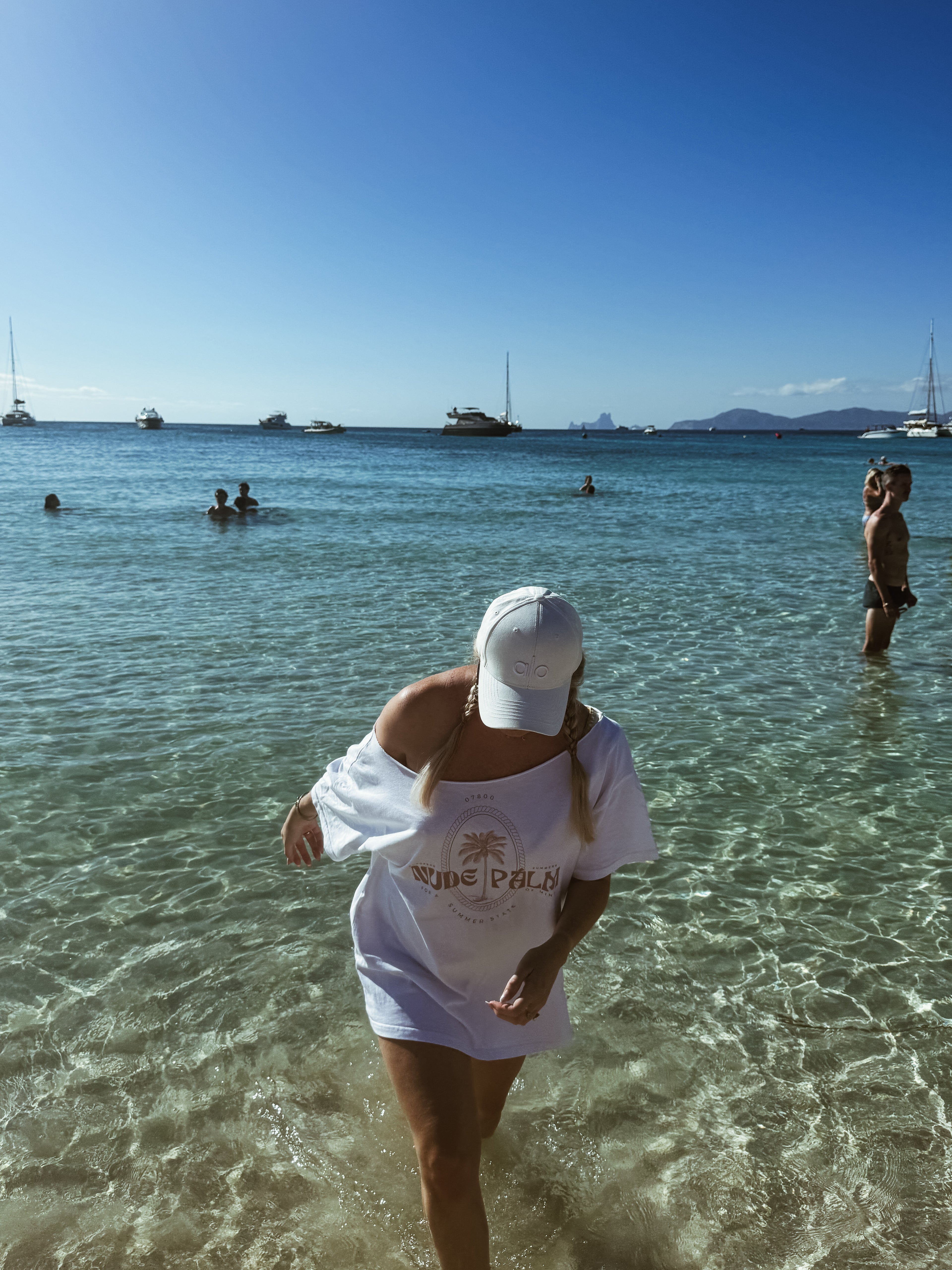 CUSTOM 90s OFF THE SHOULDER - ICONIC IBIZA ISLAND OVERSIZED T