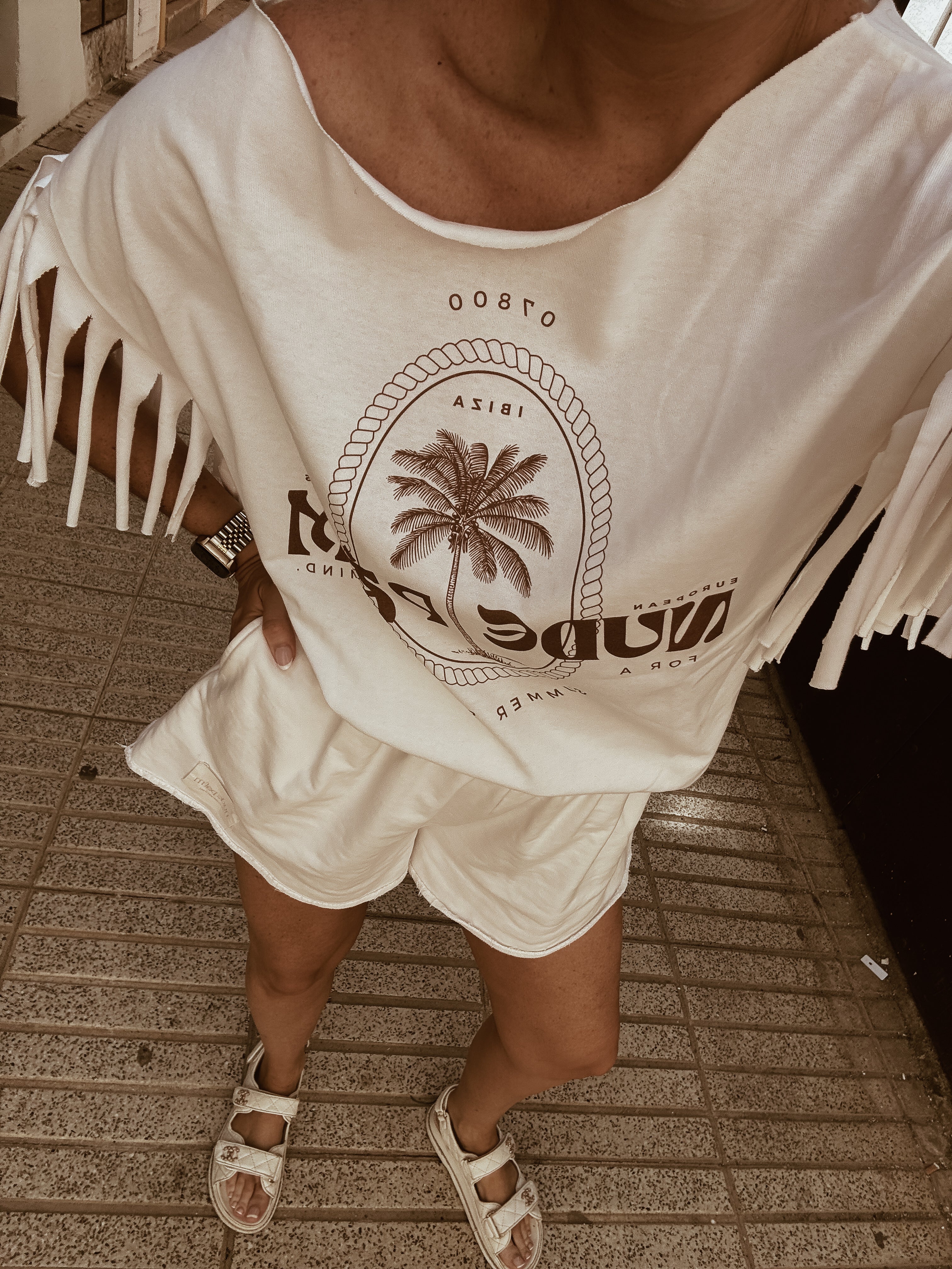 BOHEMÉ FRINGE OFF THE SHOULDER T-SHIRT | ICONIC ISLAND BLANCO