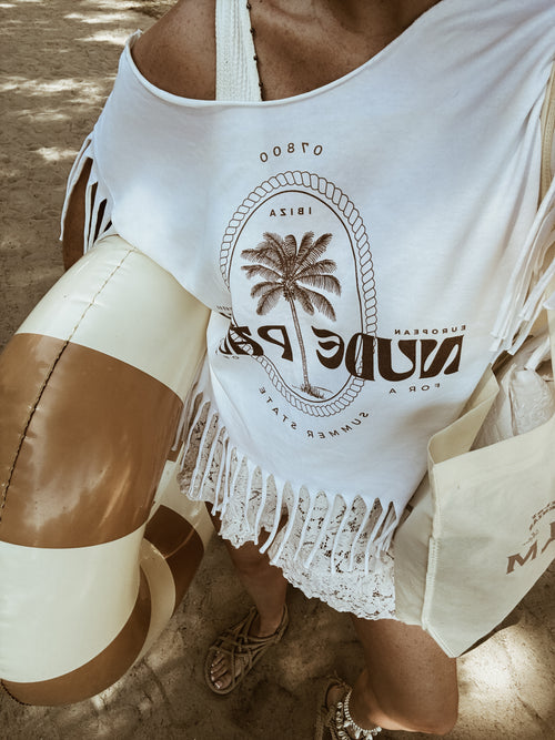 BOHEMÉ BOHEMÉ FULL FRINGE | ICONIC IBIZA ISLAND T-SHIRT - BLANCO